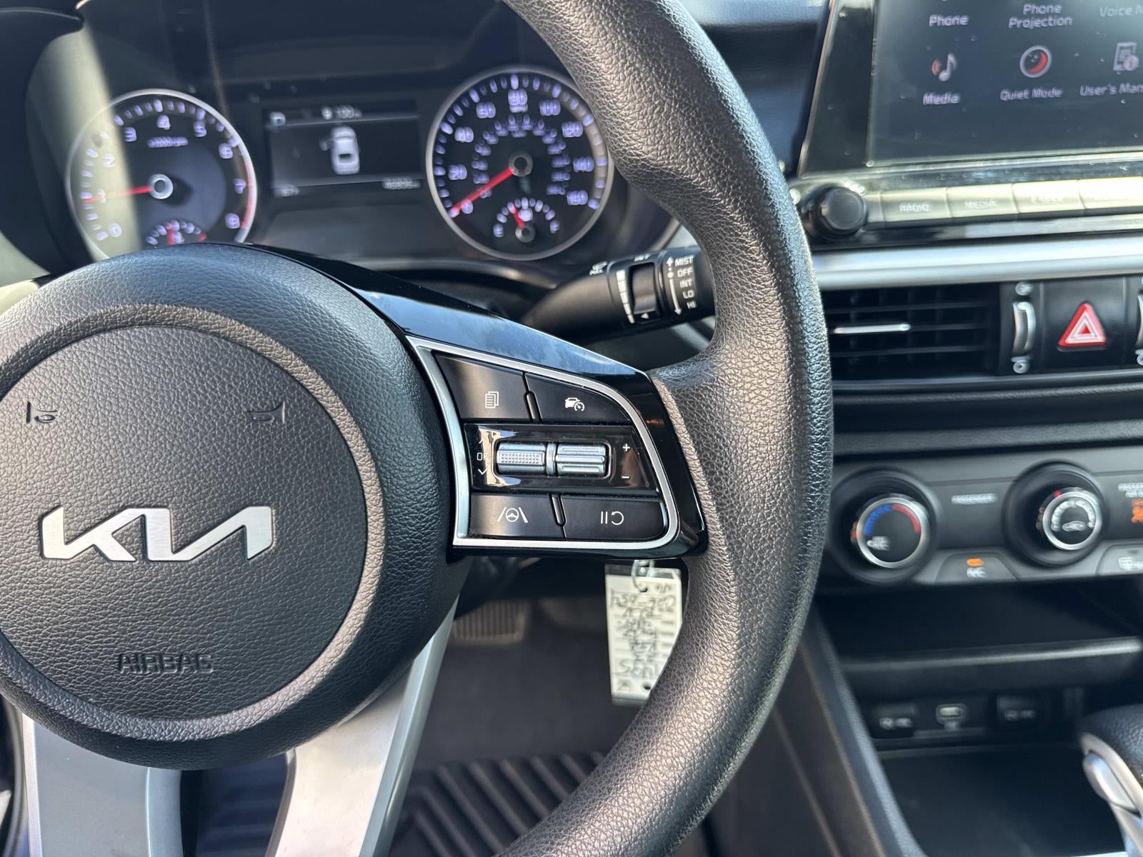 2023 Kia Forte LXS IVT