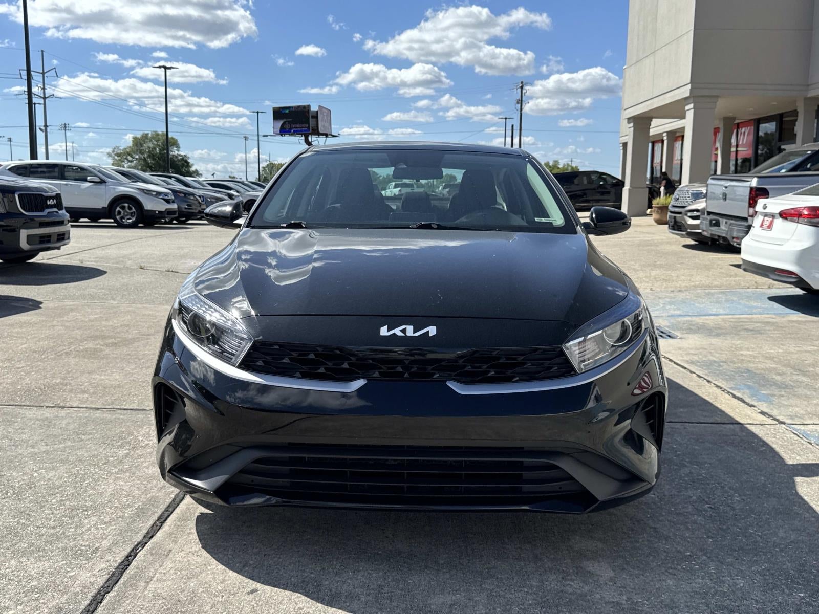 2023 Kia Forte LXS IVT