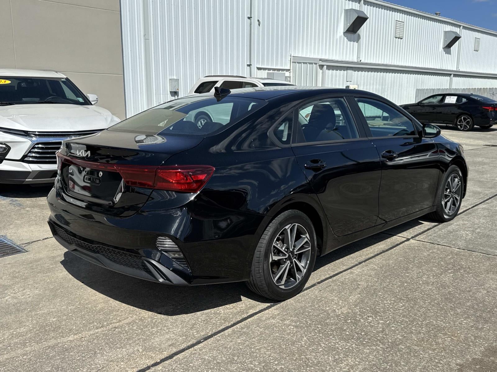 2023 Kia Forte LXS IVT