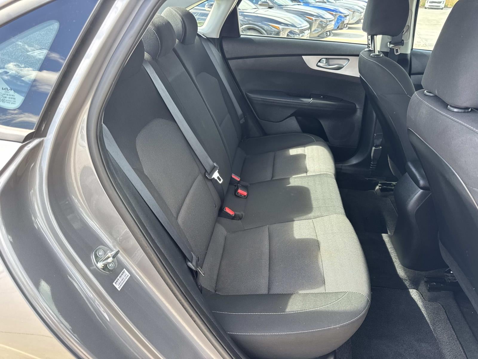 2023 Kia Forte LXS IVT