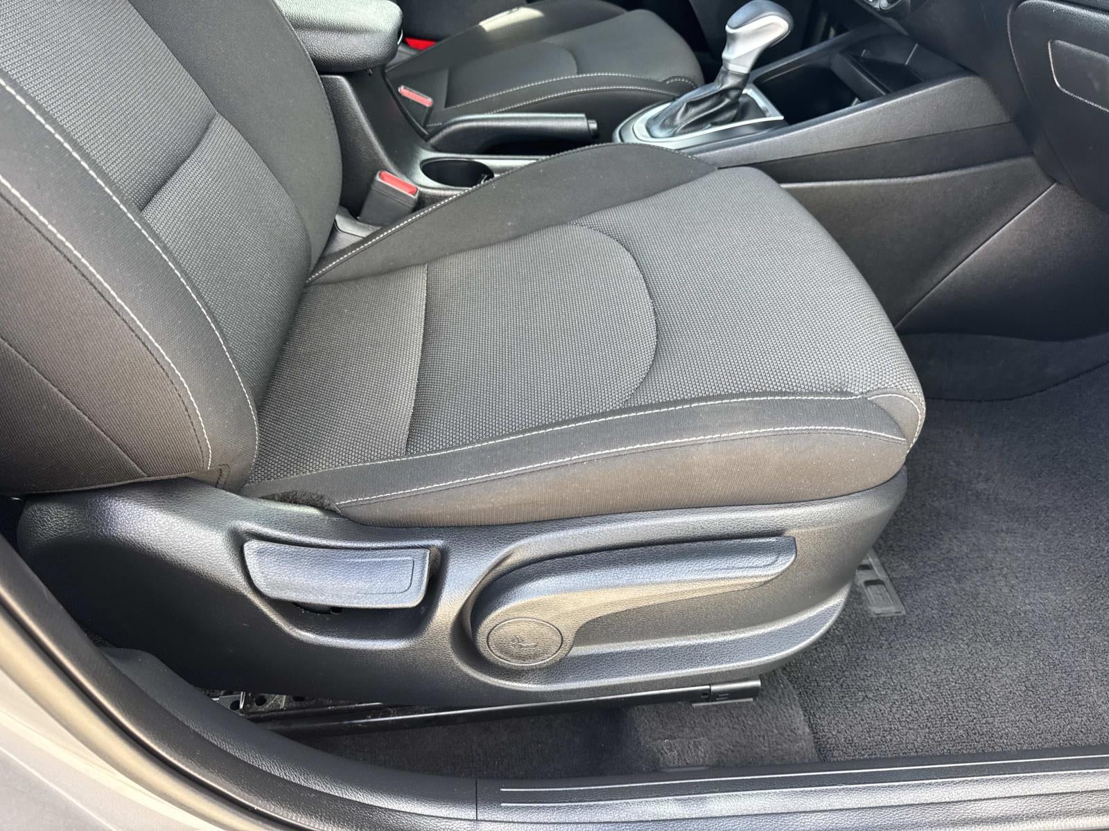 2023 Kia Forte LXS IVT