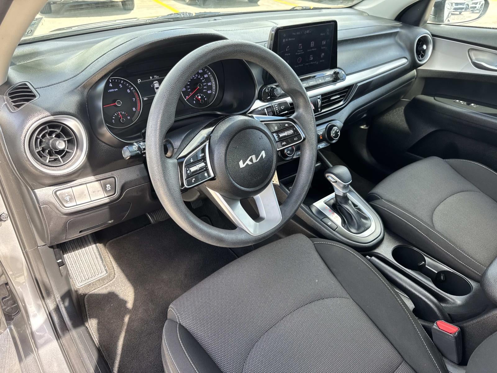 2023 Kia Forte LXS IVT