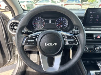 2023 Kia Forte LXS IVT