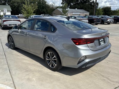 2023 Kia Forte LXS IVT