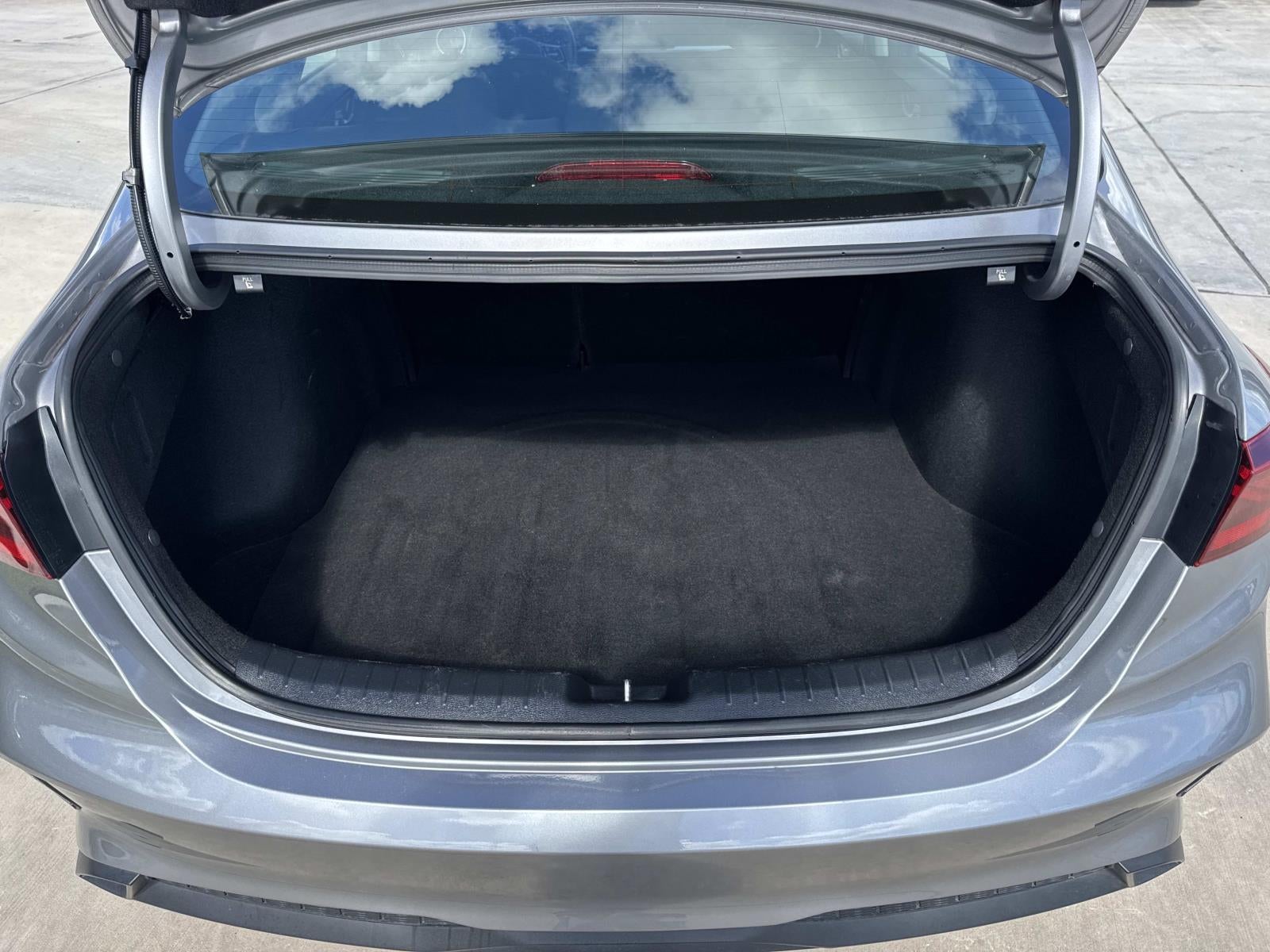 2023 Kia Forte LXS IVT