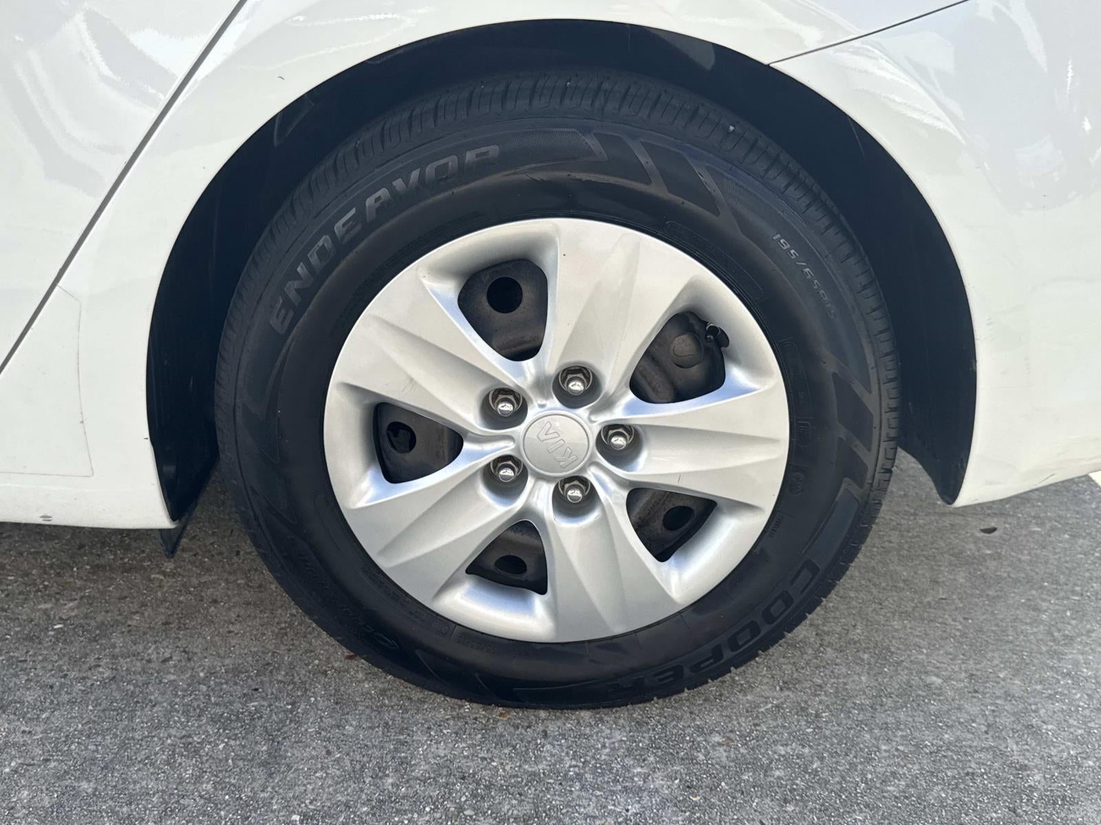 2017 Kia Forte LX Auto