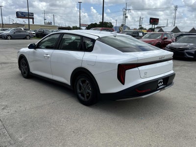 2025 Kia K4 LXS FWD