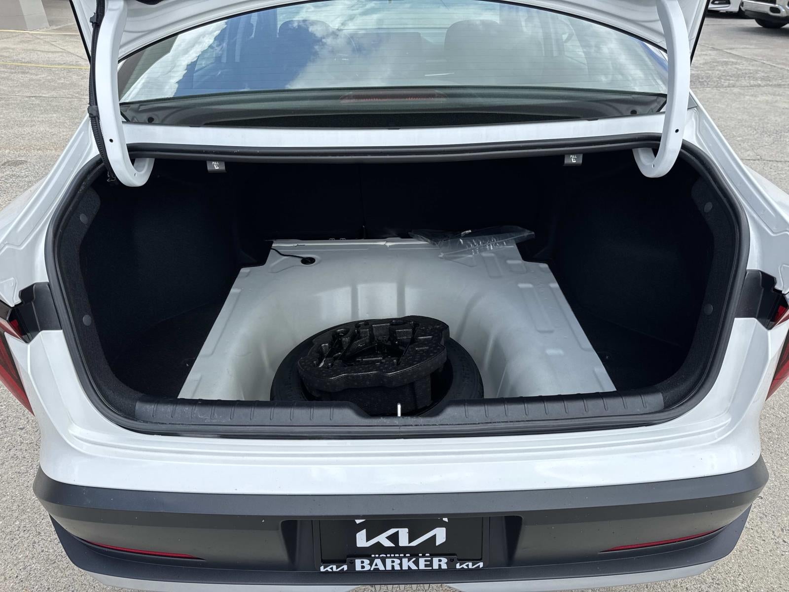 2025 Kia K4 LXS FWD