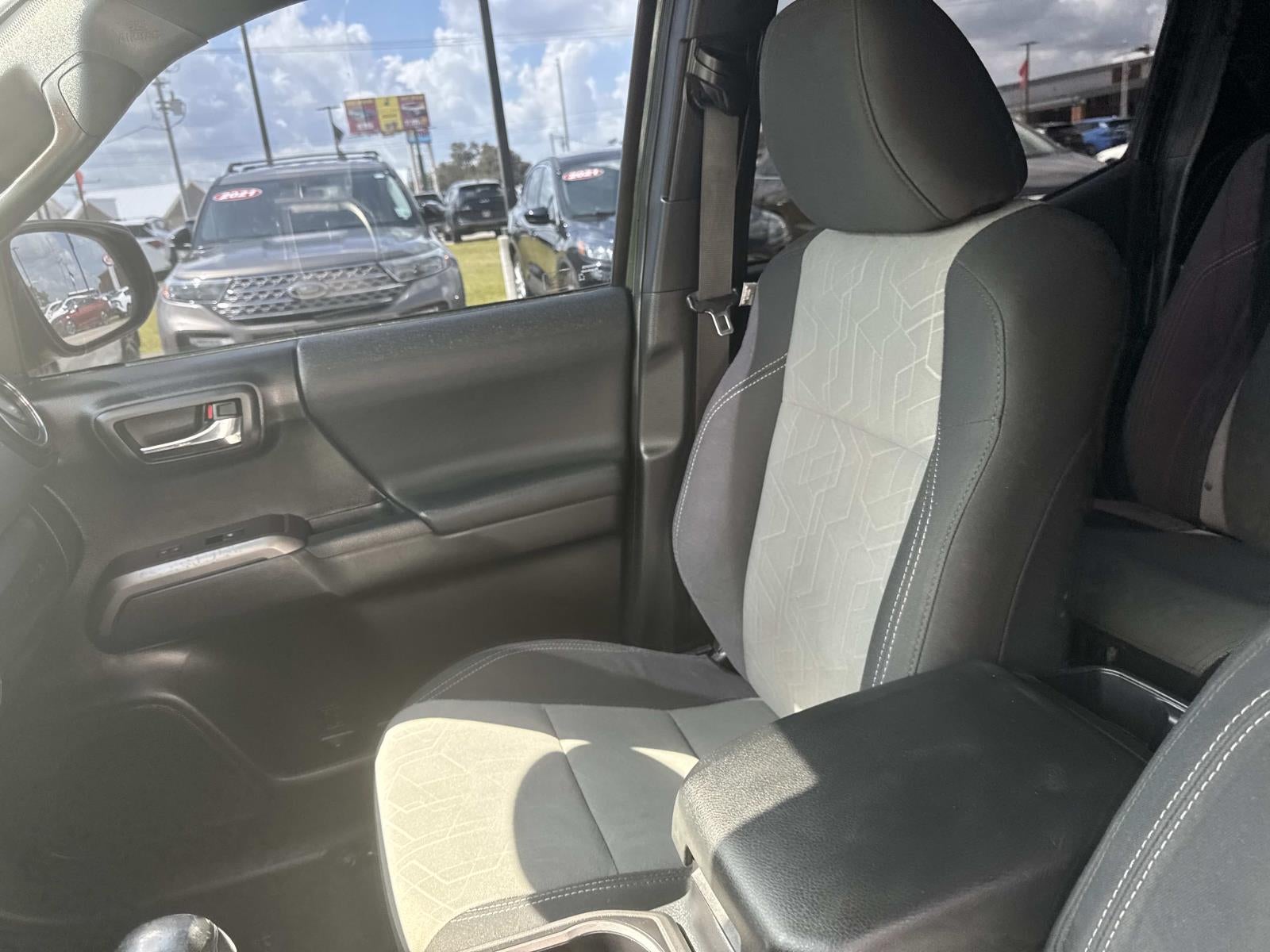 2021 Toyota Tacoma 2WD SR5 Double Cab 5' Bed V6 AT (Natl)