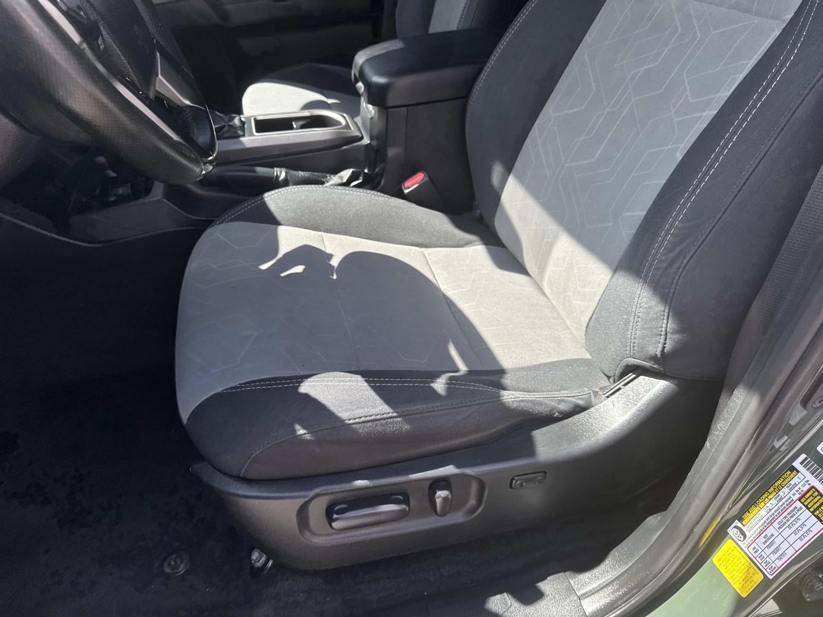 2021 Toyota Tacoma 2WD SR5 Double Cab 5' Bed V6 AT (Natl)