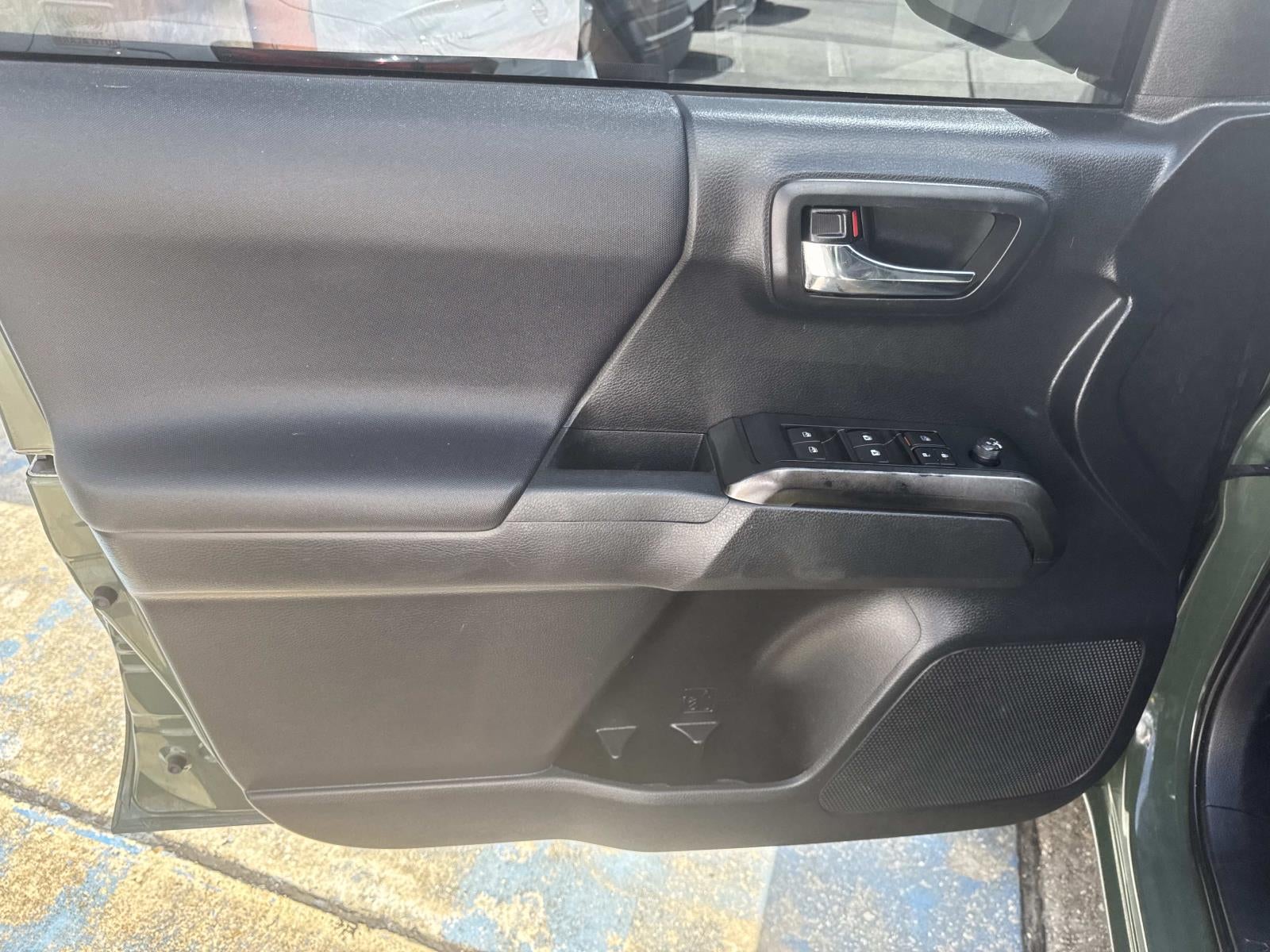 2021 Toyota Tacoma 2WD SR5 Double Cab 5' Bed V6 AT (Natl)