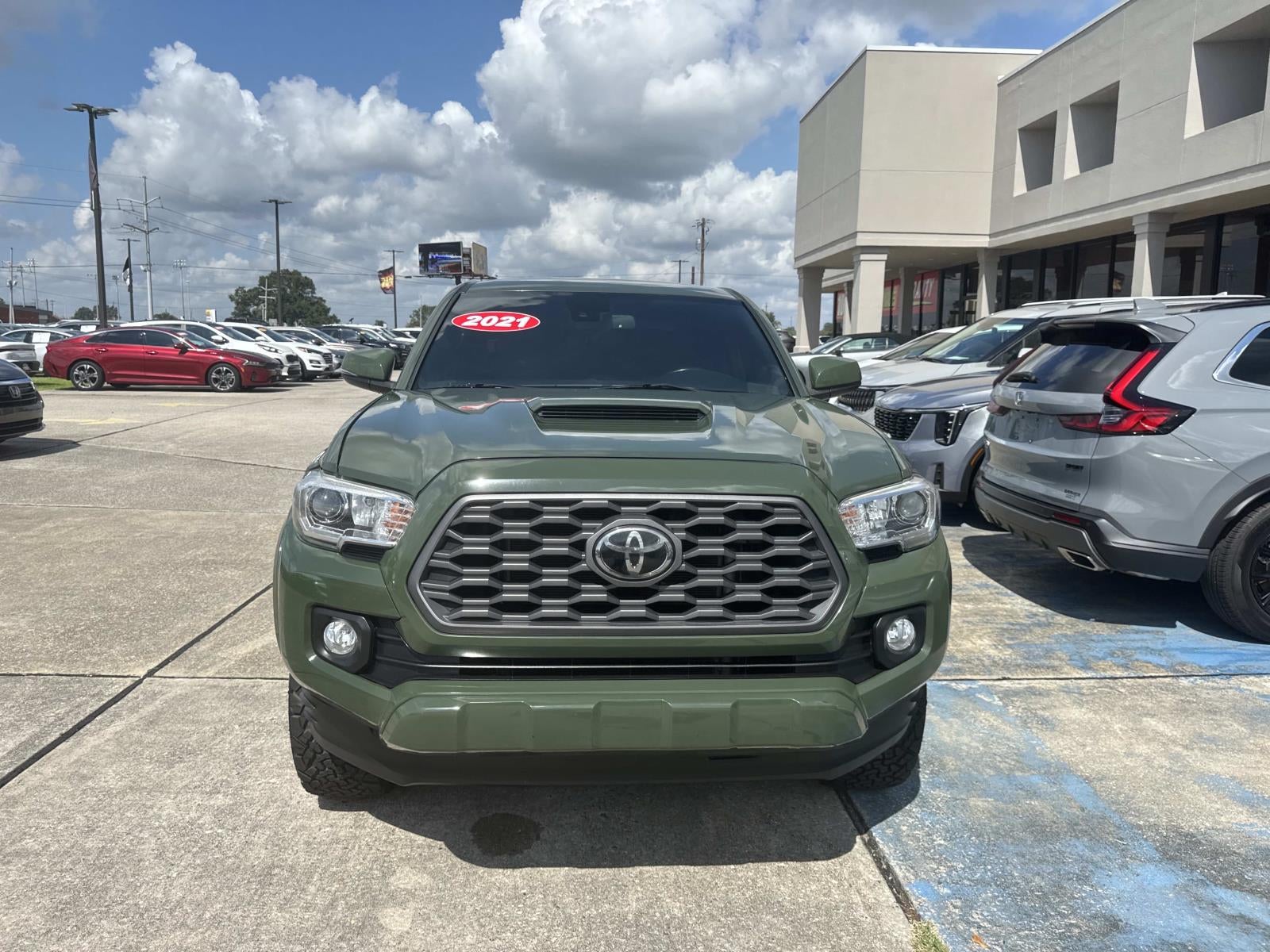 2021 Toyota Tacoma 2WD SR5 Double Cab 5' Bed V6 AT (Natl)