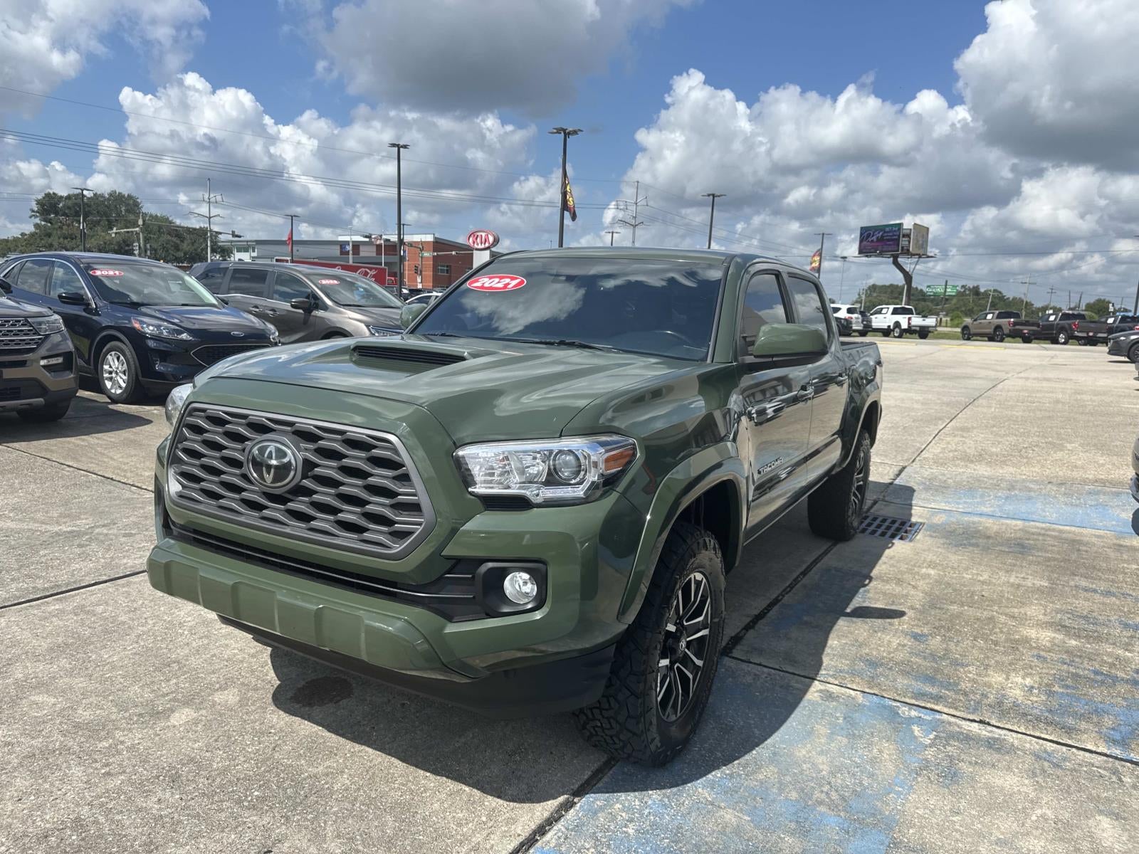 2021 Toyota Tacoma 2WD SR5 Double Cab 5' Bed V6 AT (Natl)