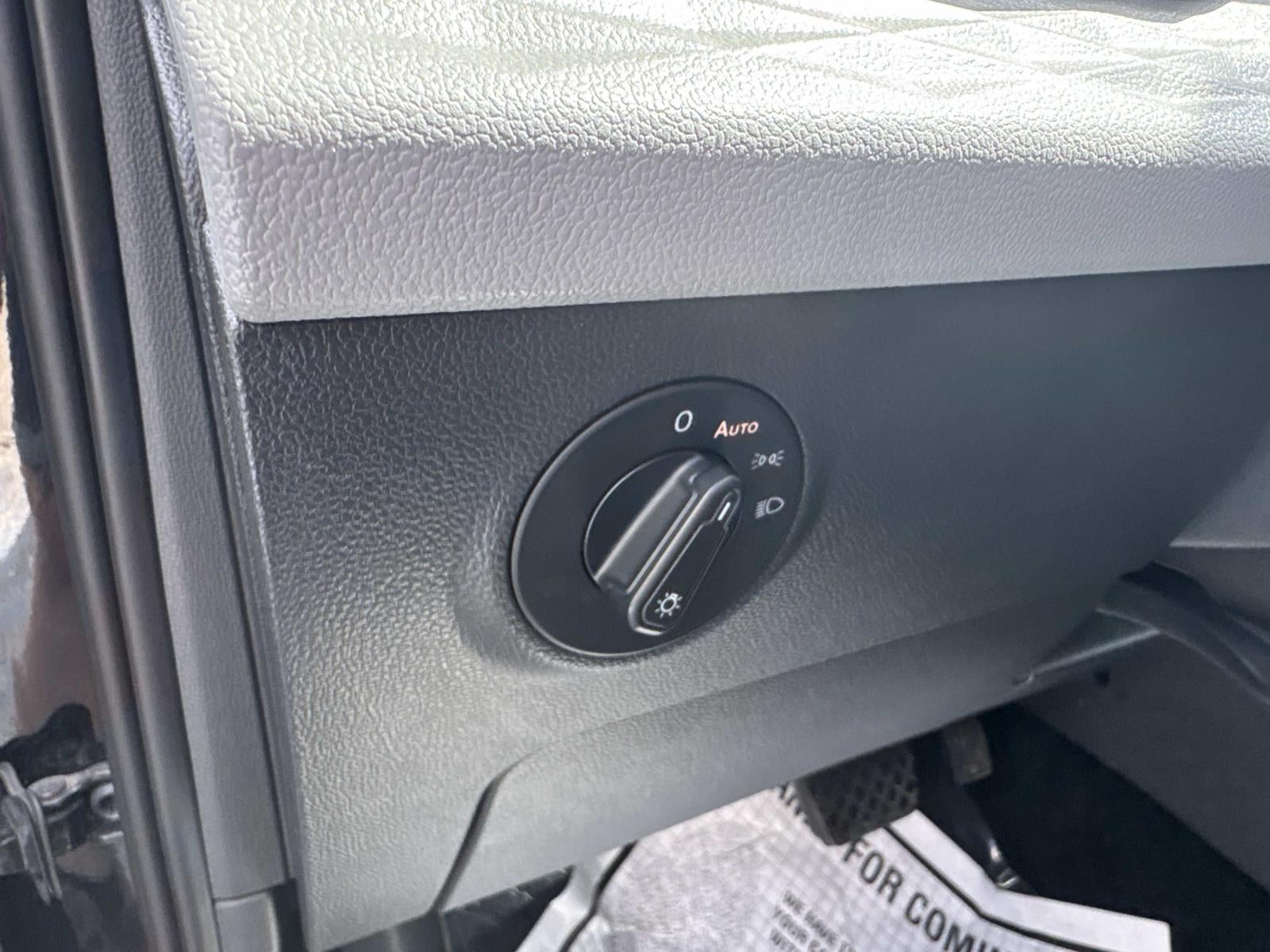 2022 Volkswagen Taos S FWD