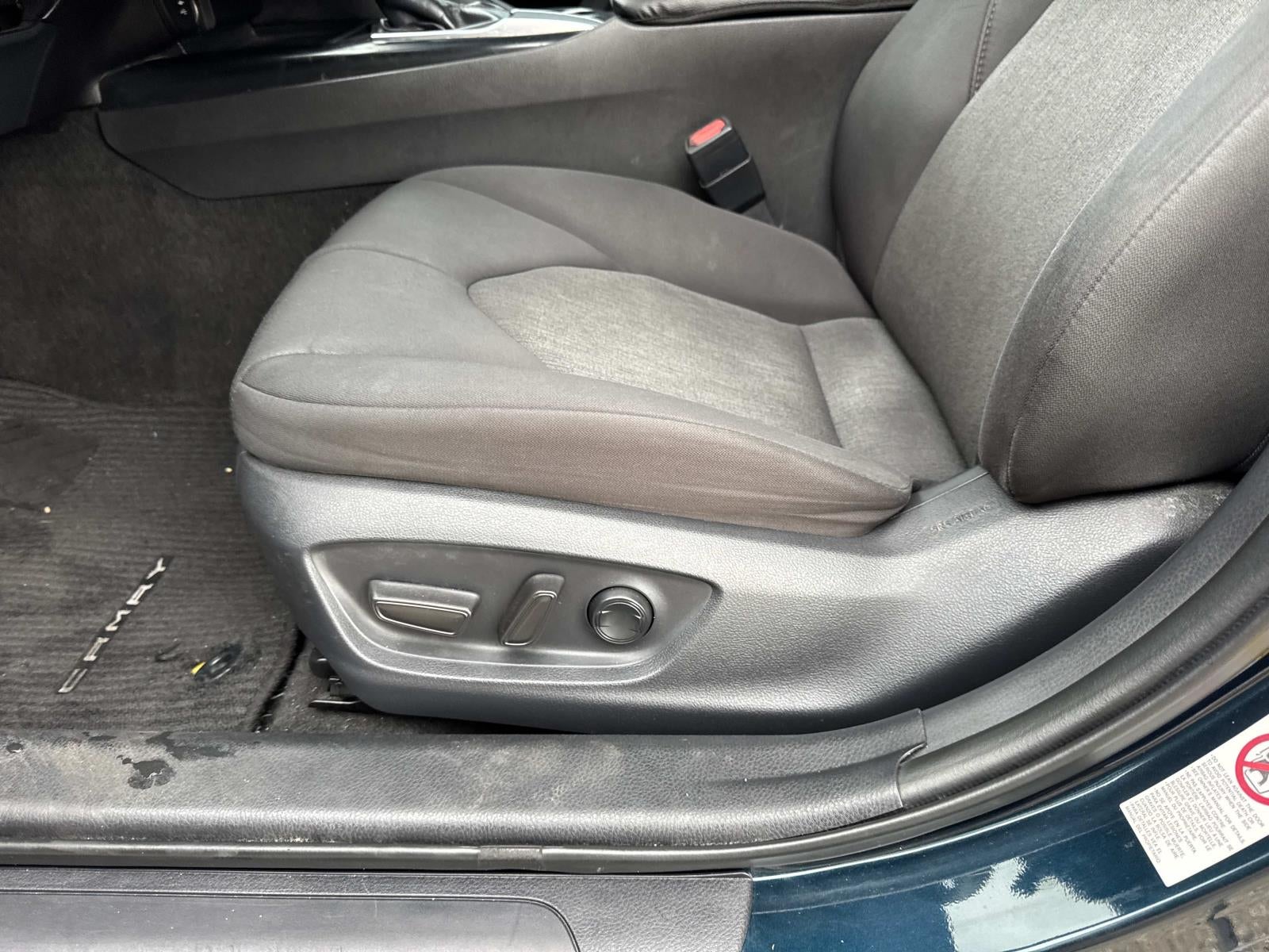 2019 Toyota Camry LE Auto (Natl)