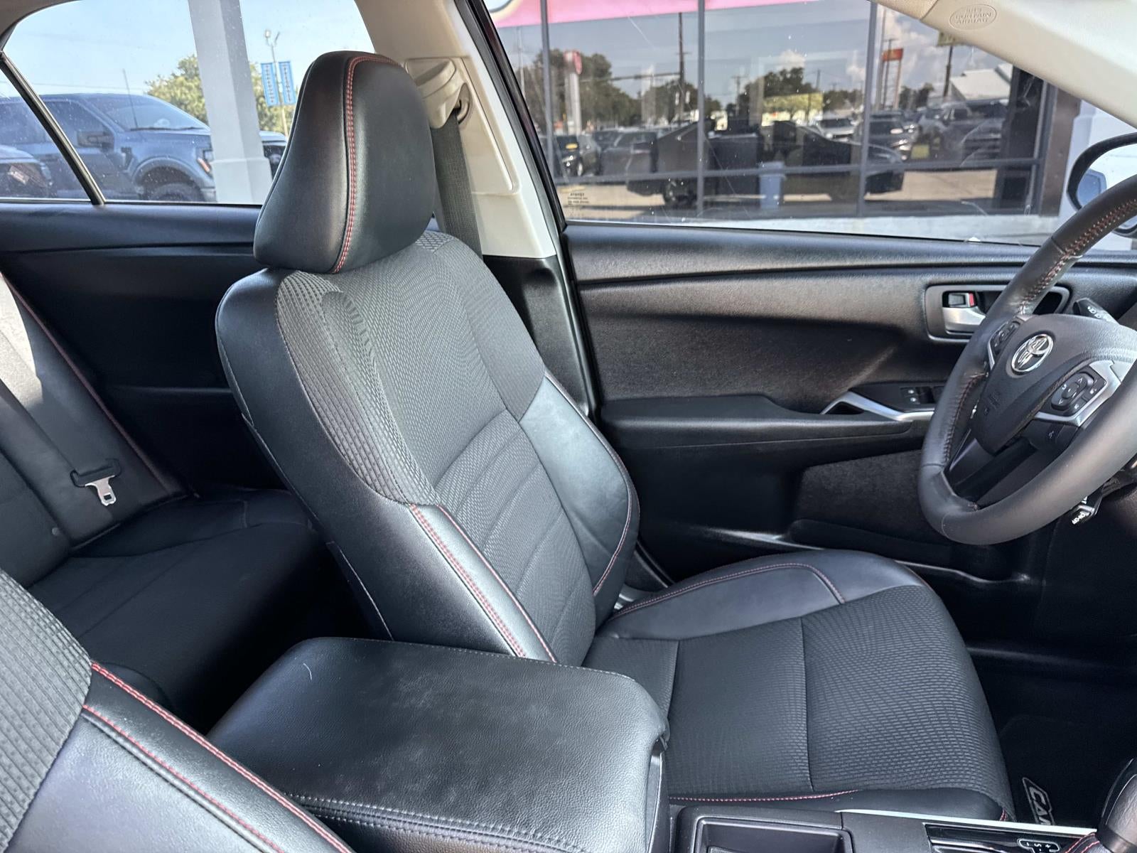 2017 Toyota Camry SE Auto (Natl)