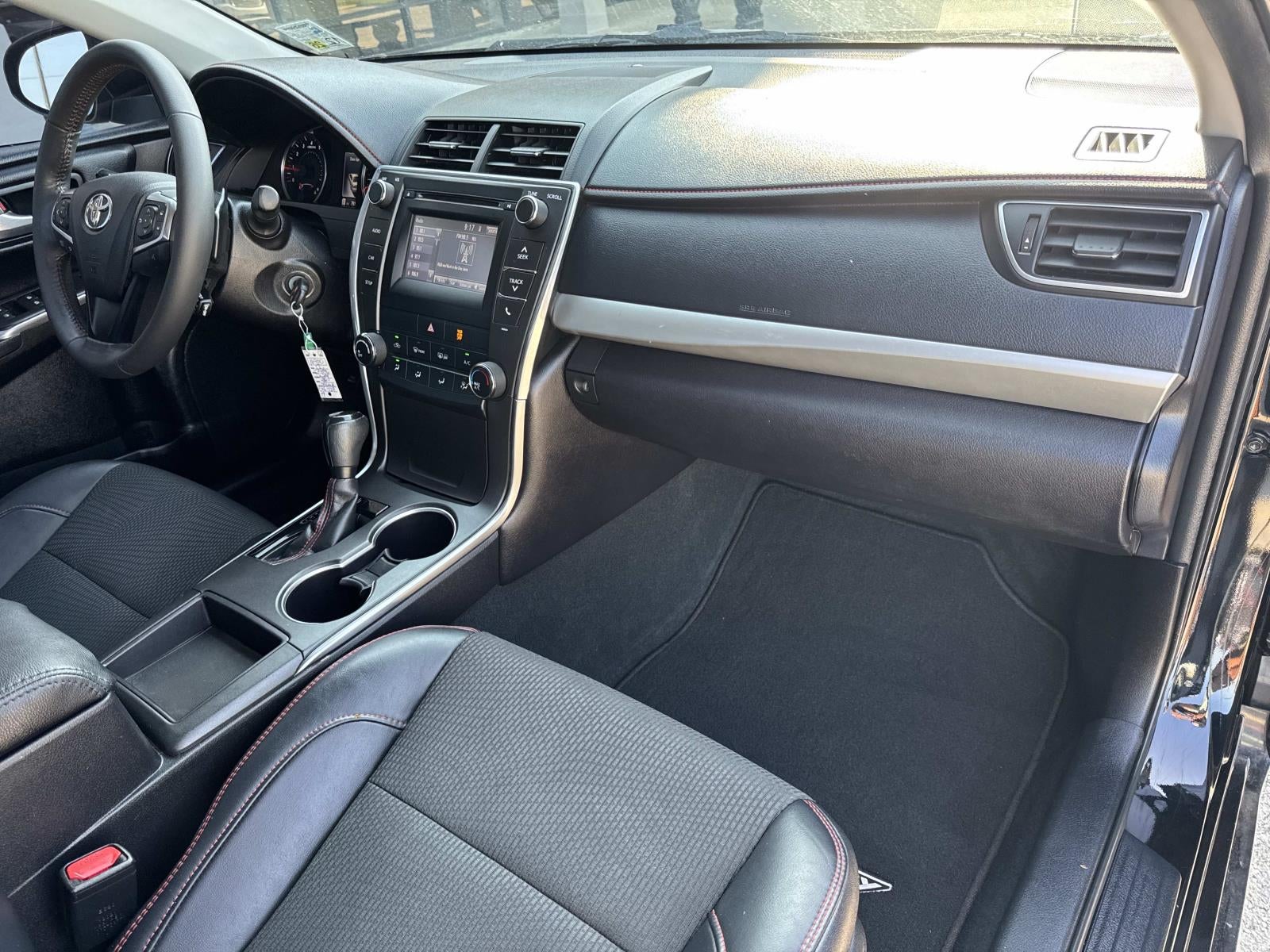 2017 Toyota Camry SE Auto (Natl)