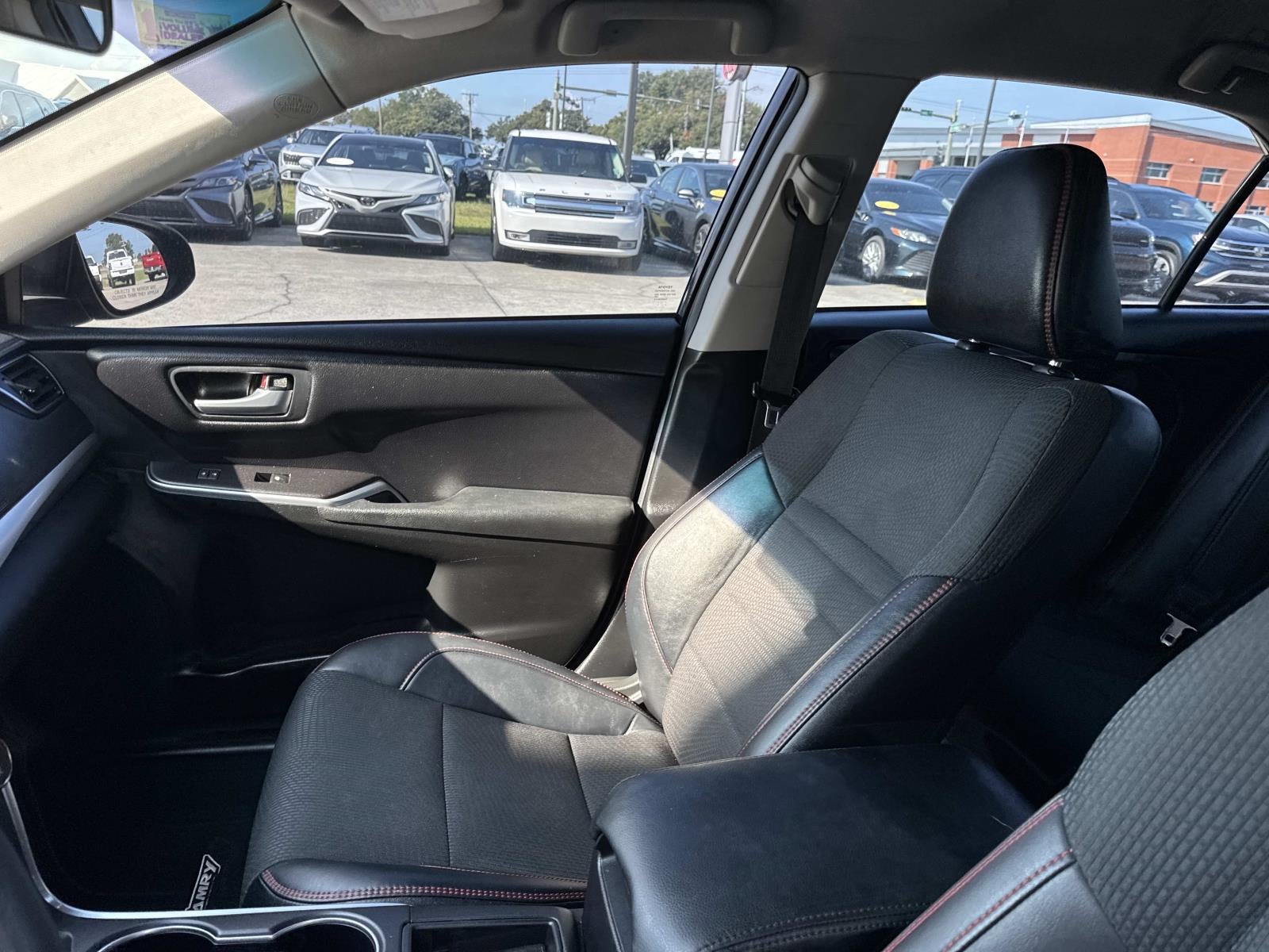 2017 Toyota Camry SE Auto (Natl)