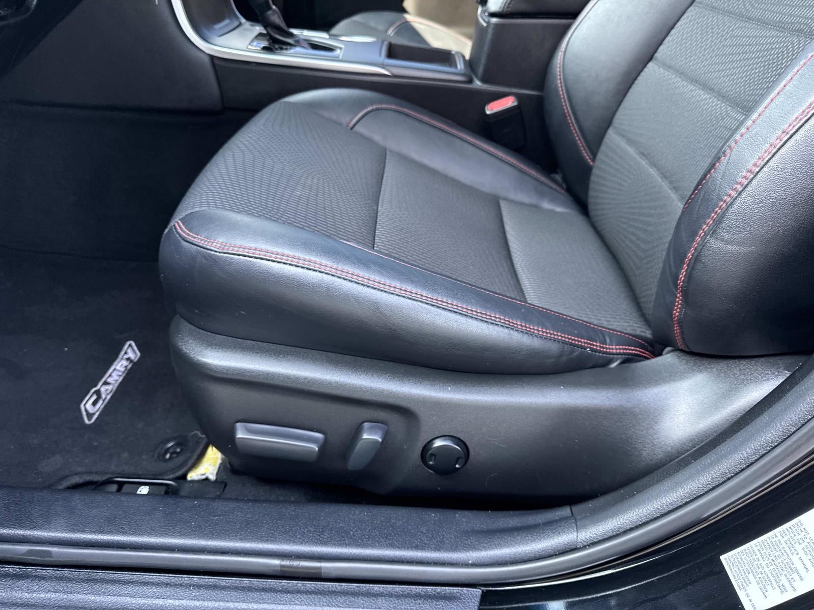 2017 Toyota Camry SE Auto (Natl)