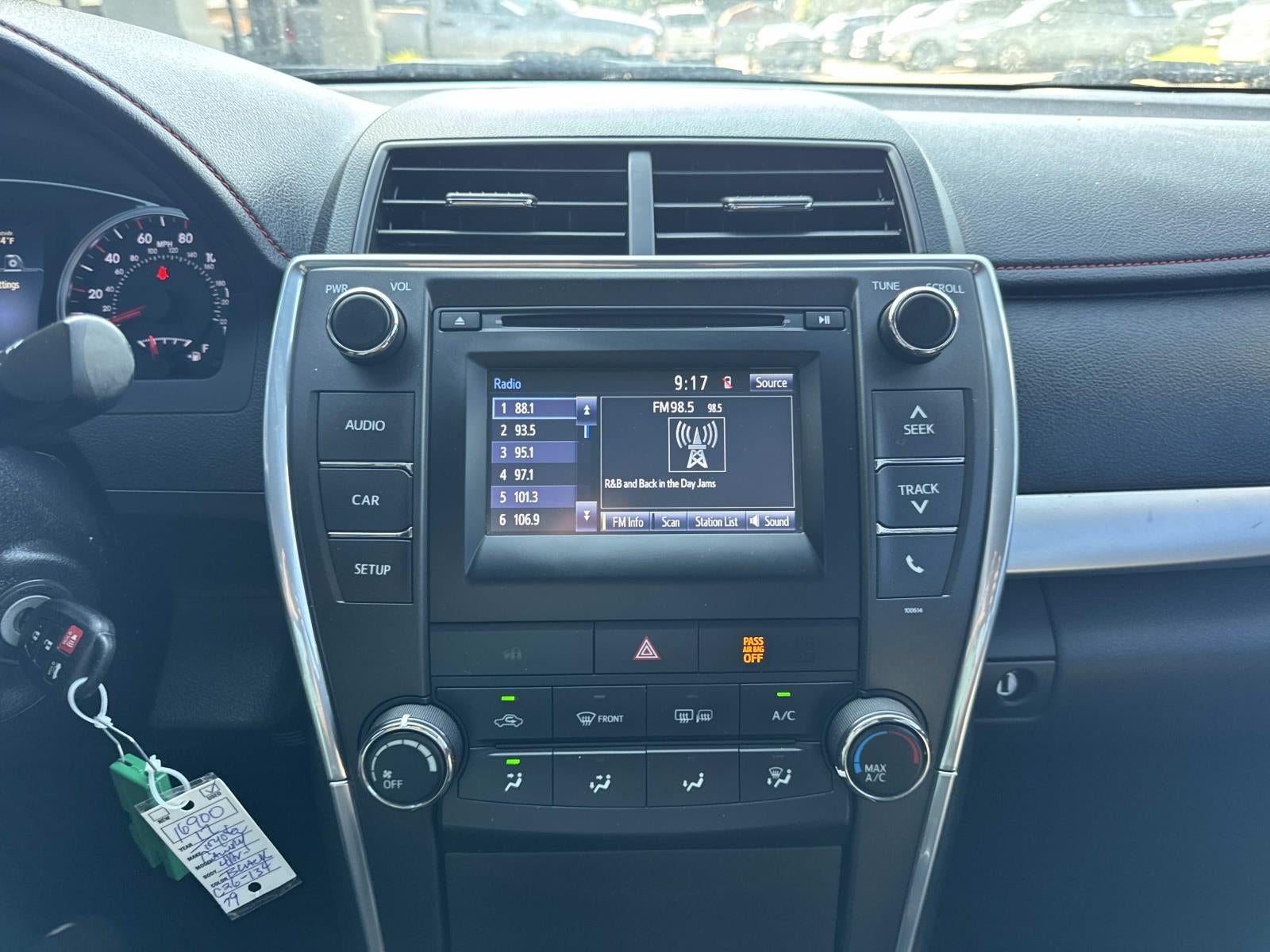 2017 Toyota Camry SE Auto (Natl)