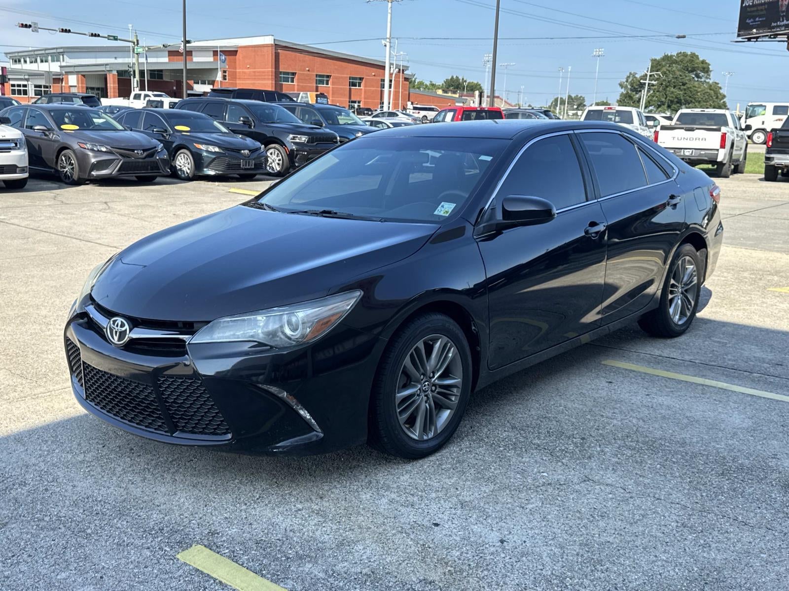 2017 Toyota Camry SE Auto (Natl)