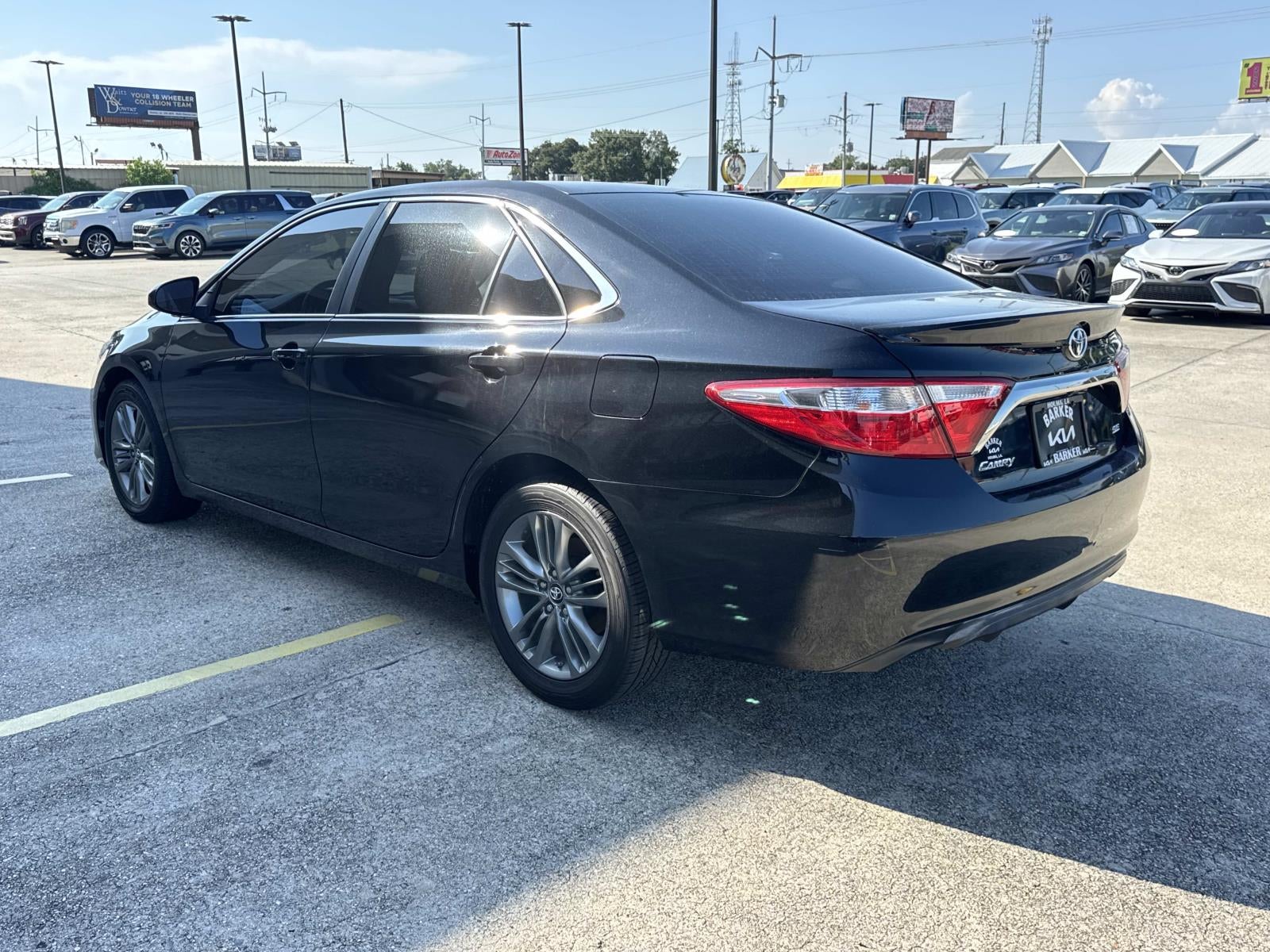 2017 Toyota Camry SE Auto (Natl)