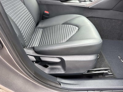 2024 Toyota Camry SE Auto (Natl)