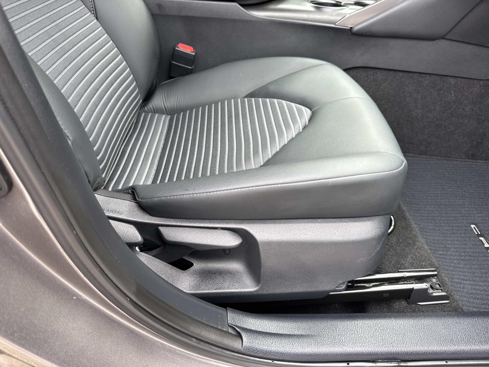 2024 Toyota Camry SE Auto (Natl)