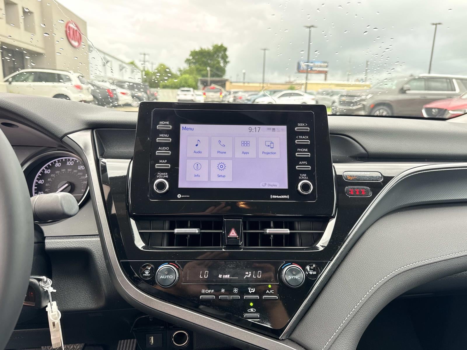 2024 Toyota Camry SE Auto (Natl)