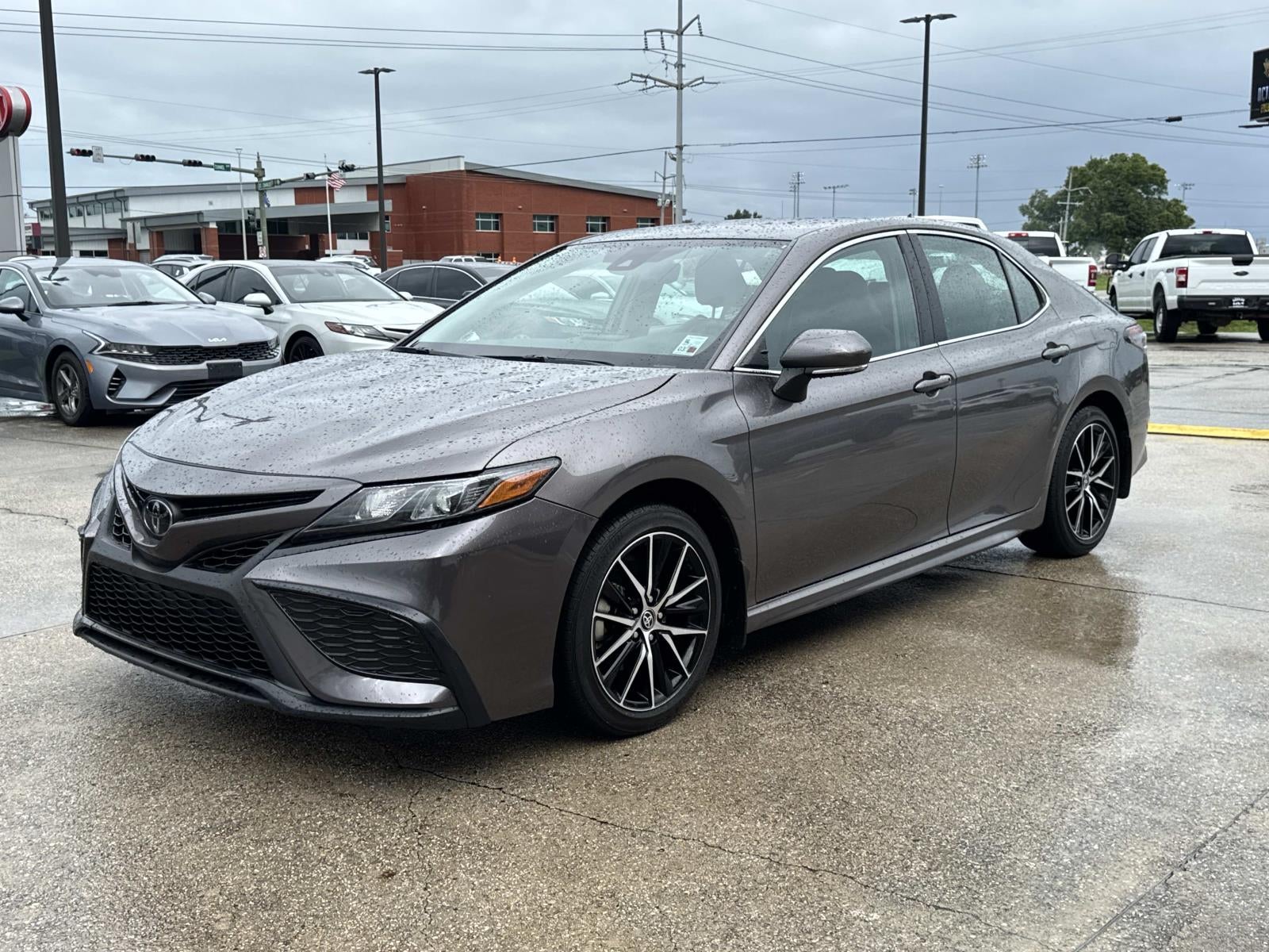 2024 Toyota Camry SE Auto (Natl)