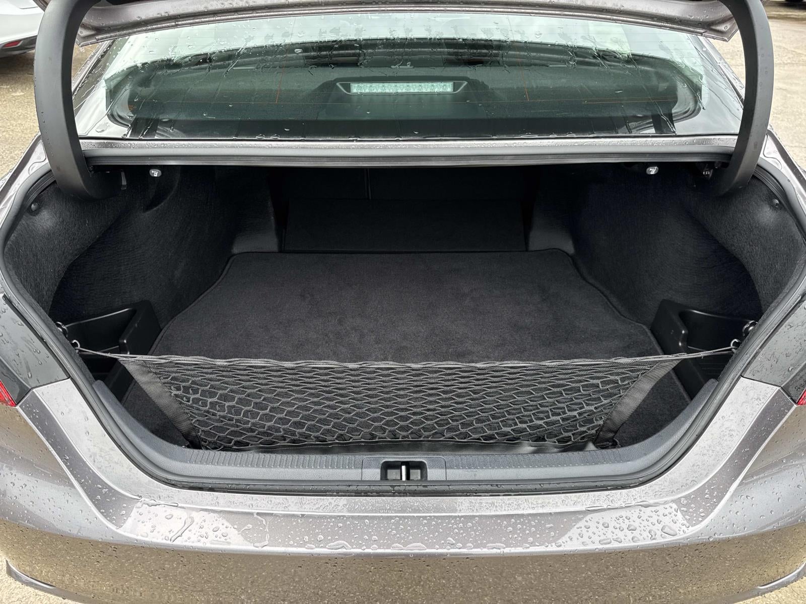 2024 Toyota Camry SE Auto (Natl)