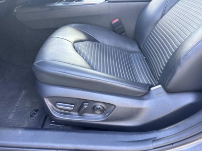 2023 Toyota Camry SE Auto (Natl)