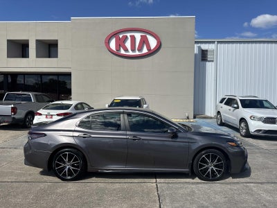 2023 Toyota Camry SE Auto (Natl)