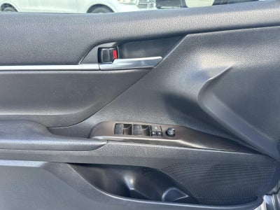 2023 Toyota Camry SE Auto (Natl)