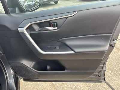 2022 Toyota RAV4 Hybrid XLE AWD (Natl)