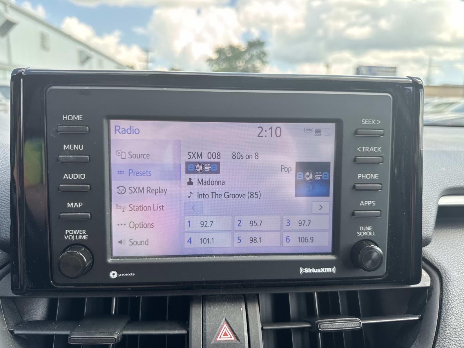 2022 Toyota RAV4 Hybrid XLE AWD (Natl)