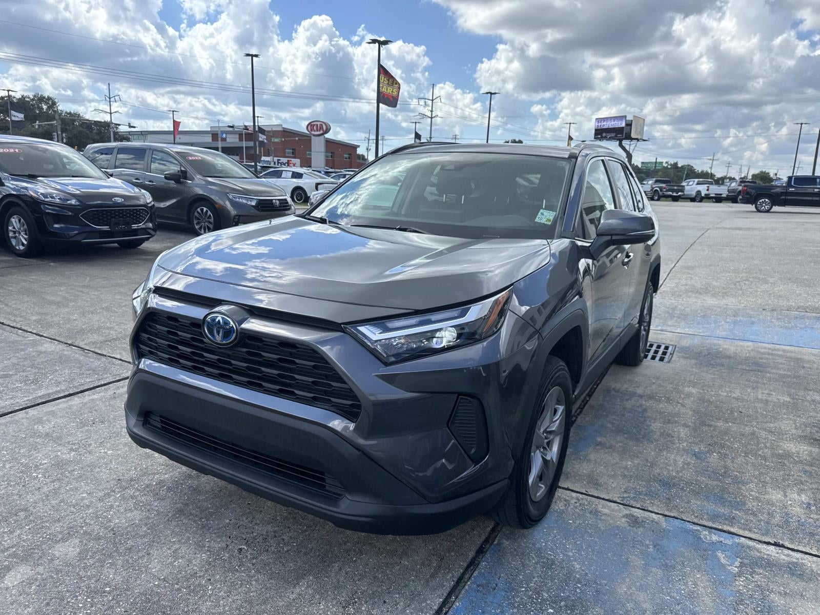 2022 Toyota RAV4 Hybrid XLE AWD (Natl)