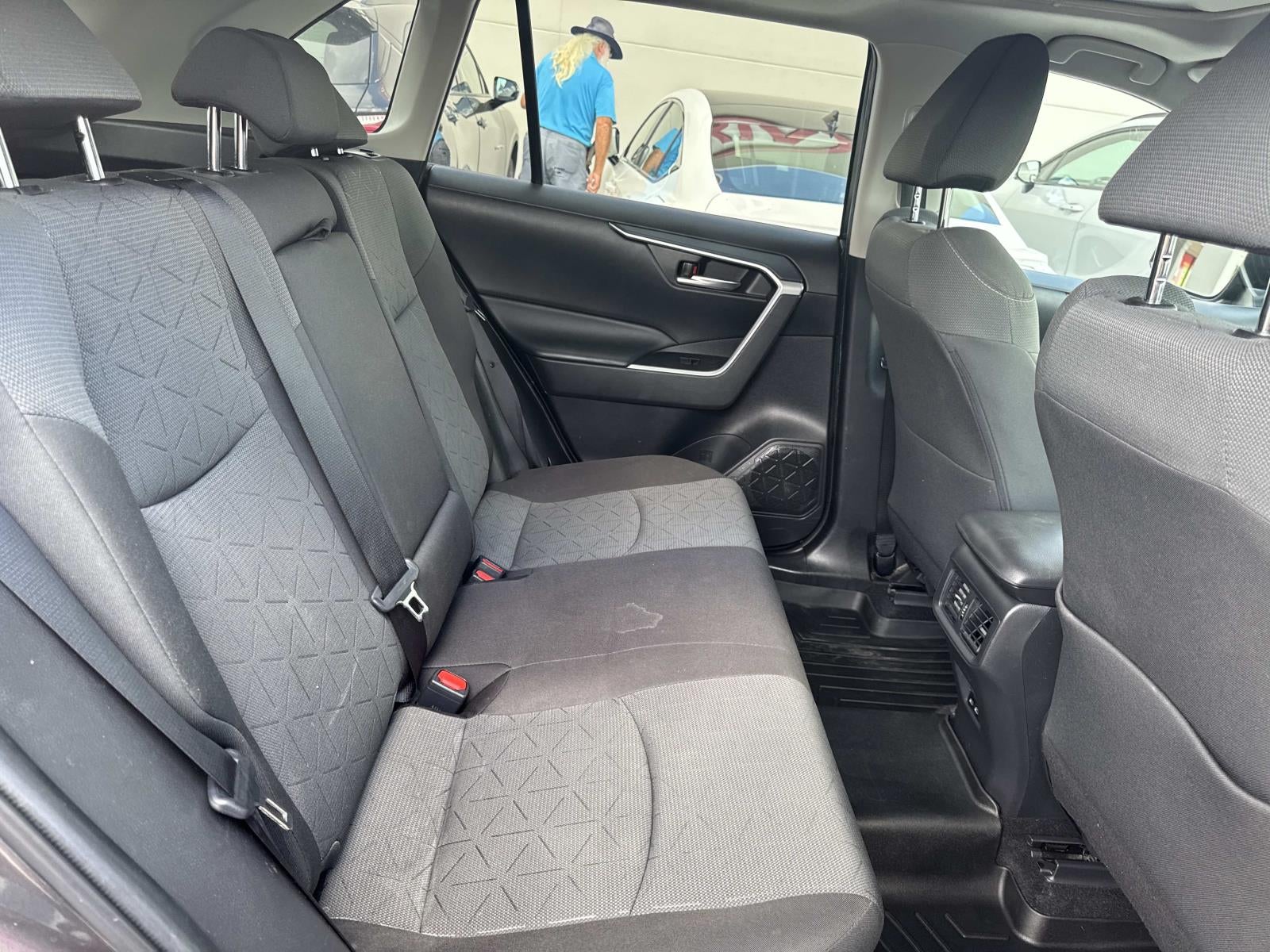 2022 Toyota RAV4 Hybrid XLE AWD (Natl)