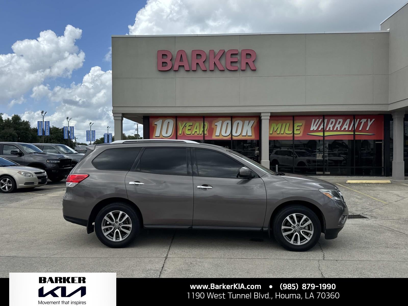 2014 Nissan Pathfinder SV 2WD's photo