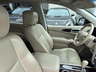 2014 Nissan Pathfinder 2WD 4dr Platinum
