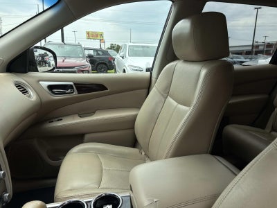 2014 Nissan Pathfinder 2WD 4dr Platinum