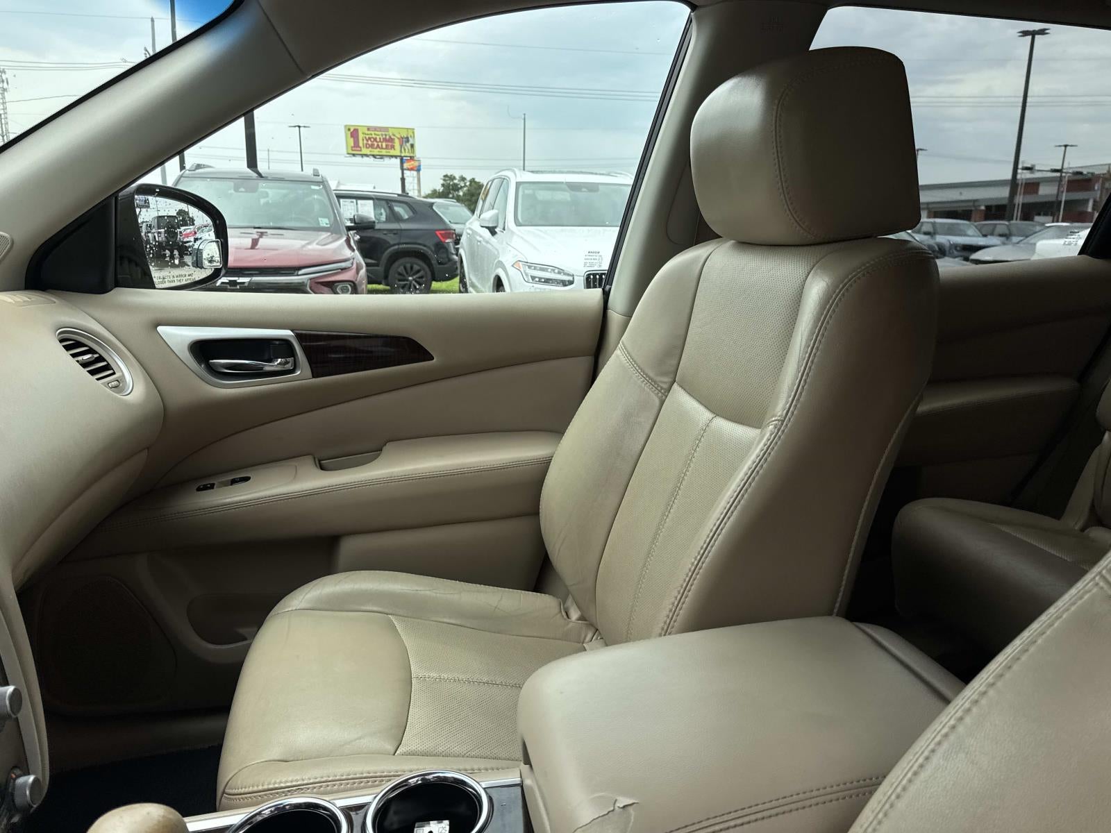 2014 Nissan Pathfinder 2WD 4dr Platinum