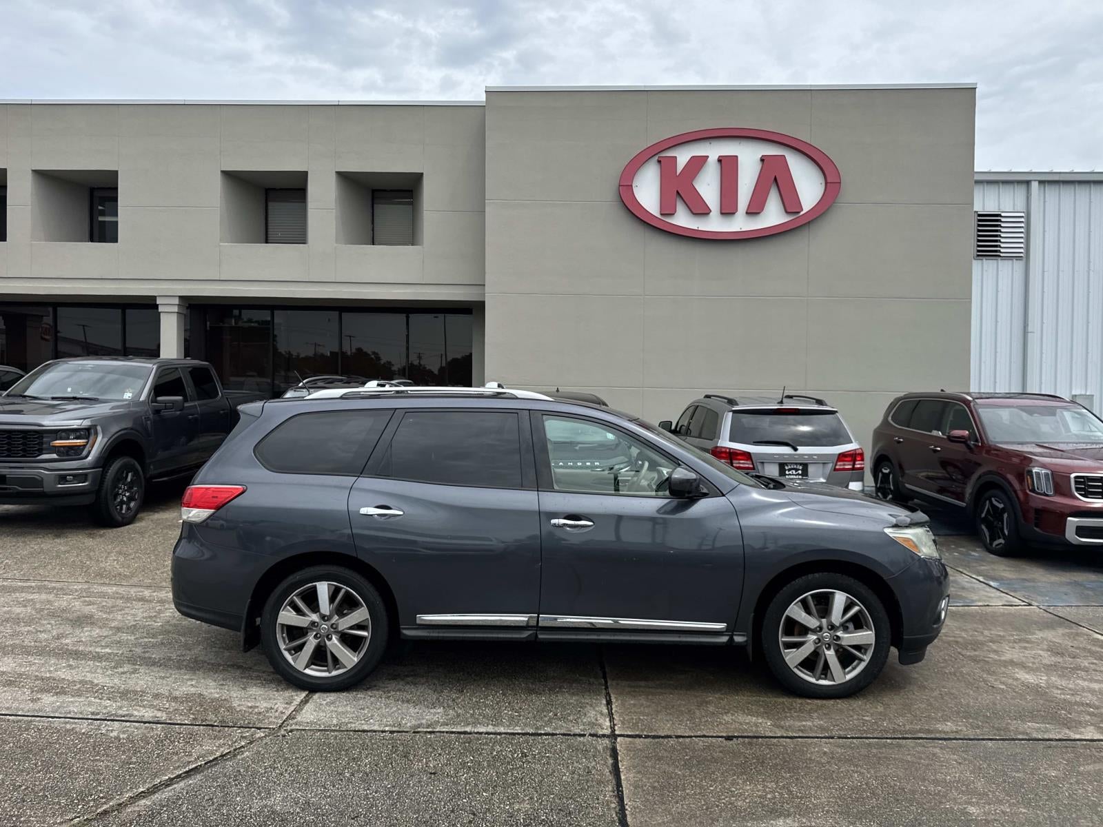 2014 Nissan Pathfinder 2WD 4dr Platinum