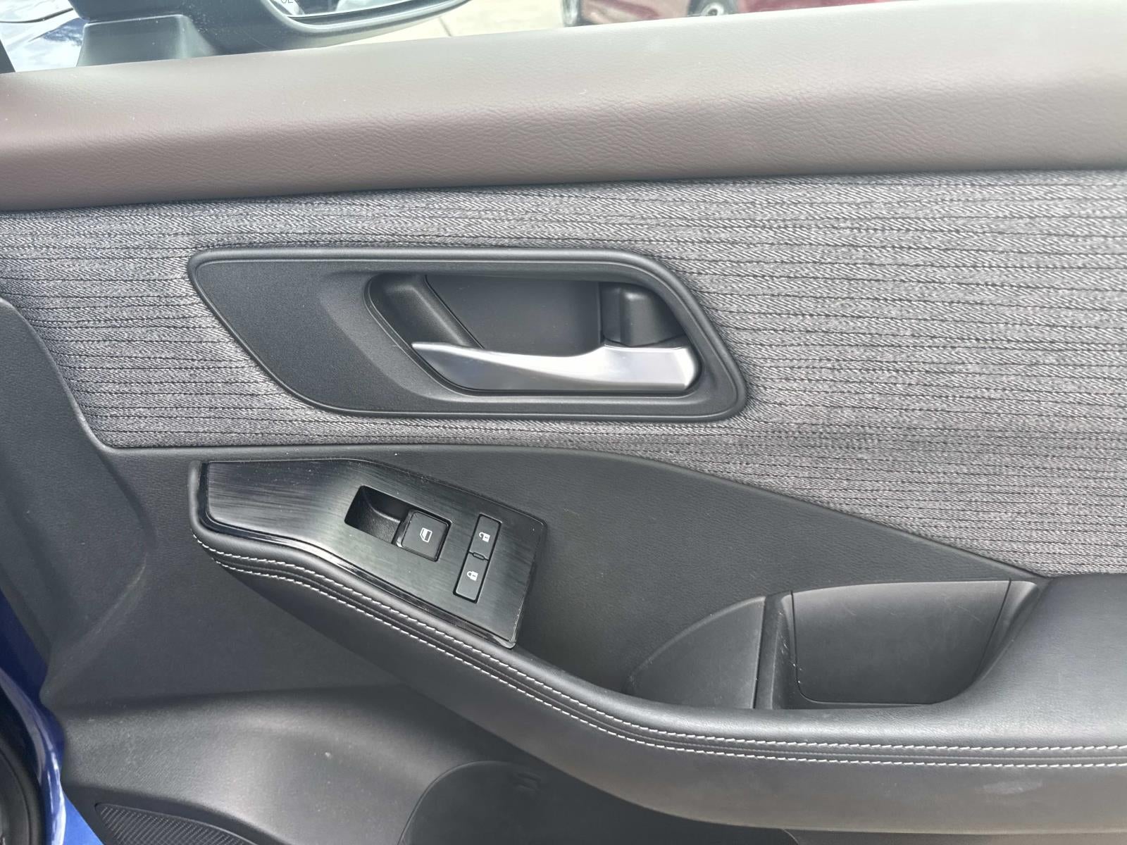 2022 Nissan Rogue FWD SV