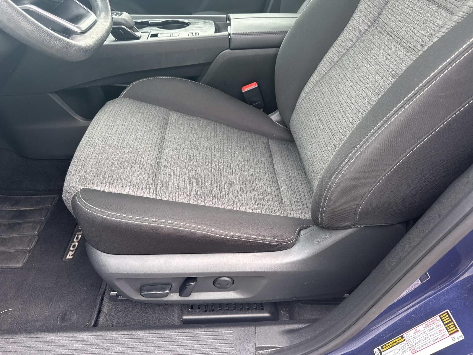 2022 Nissan Rogue FWD SV