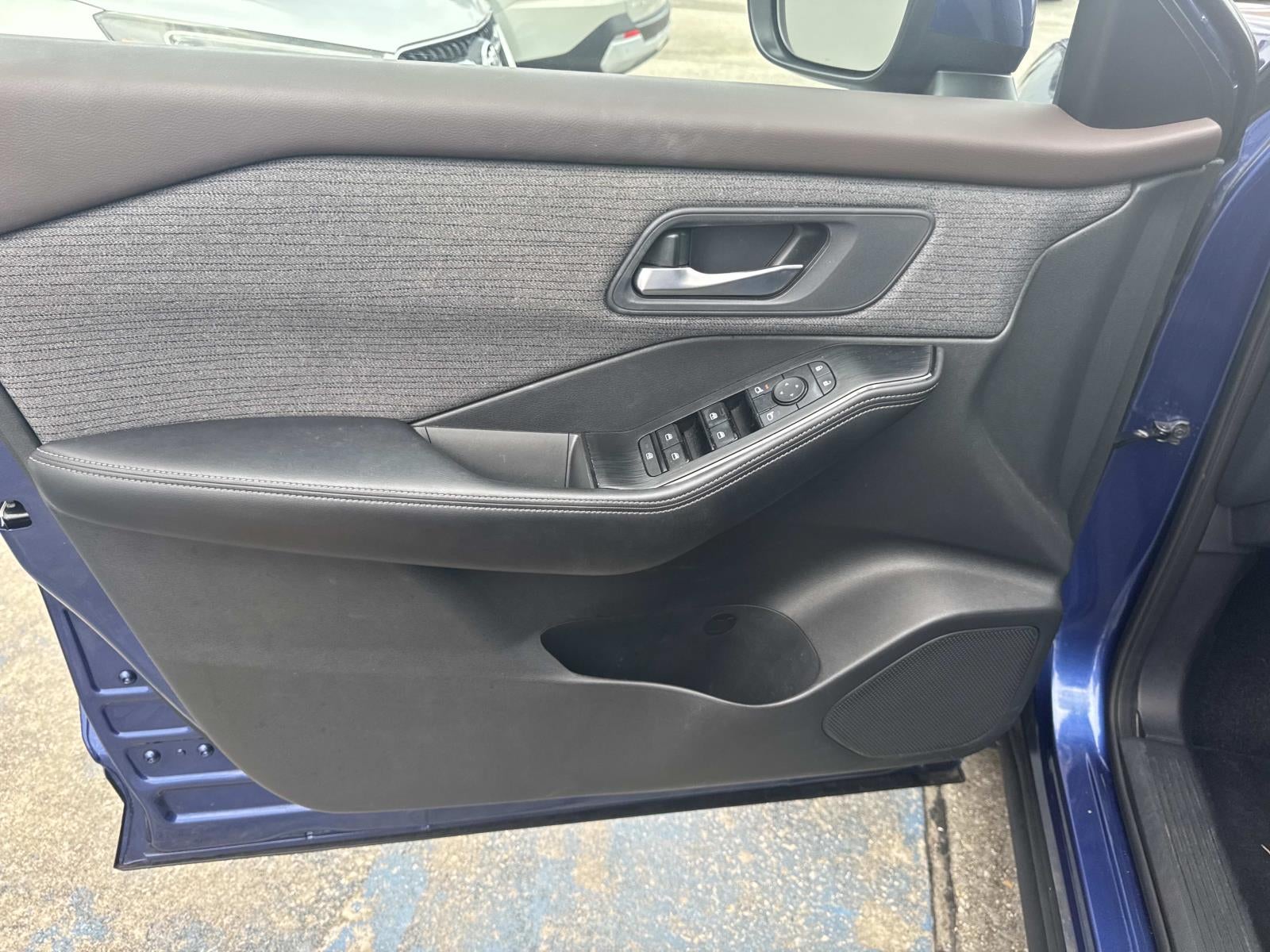 2022 Nissan Rogue FWD SV