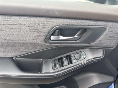 2022 Nissan Rogue FWD SV