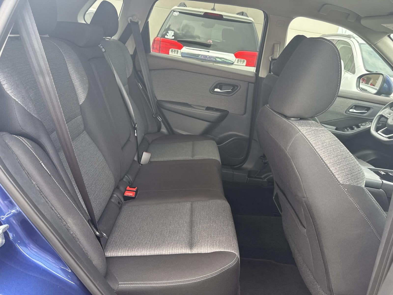 2022 Nissan Rogue FWD SV