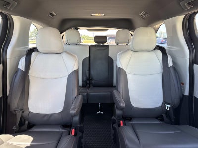 2022 Toyota Sienna XSE FWD 7-Passenger (Natl)