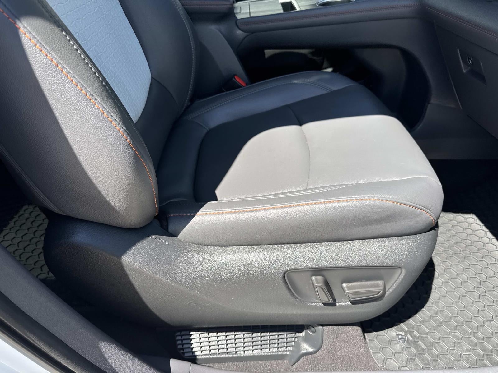 2022 Toyota Sienna XSE FWD 7-Passenger (Natl)